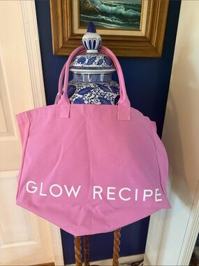 NWOT Glow Recipe Extra Large Bubblegum Pink Canvas Tote